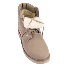 Traperi na platformi smeđa 1