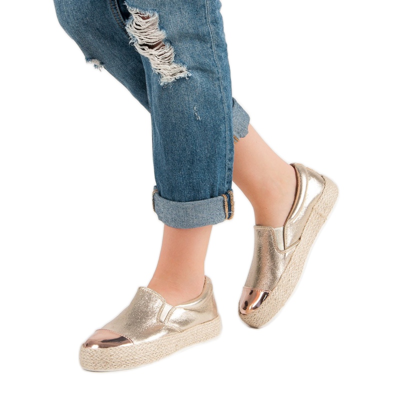 Modne zlatne tenisice zlatna 2