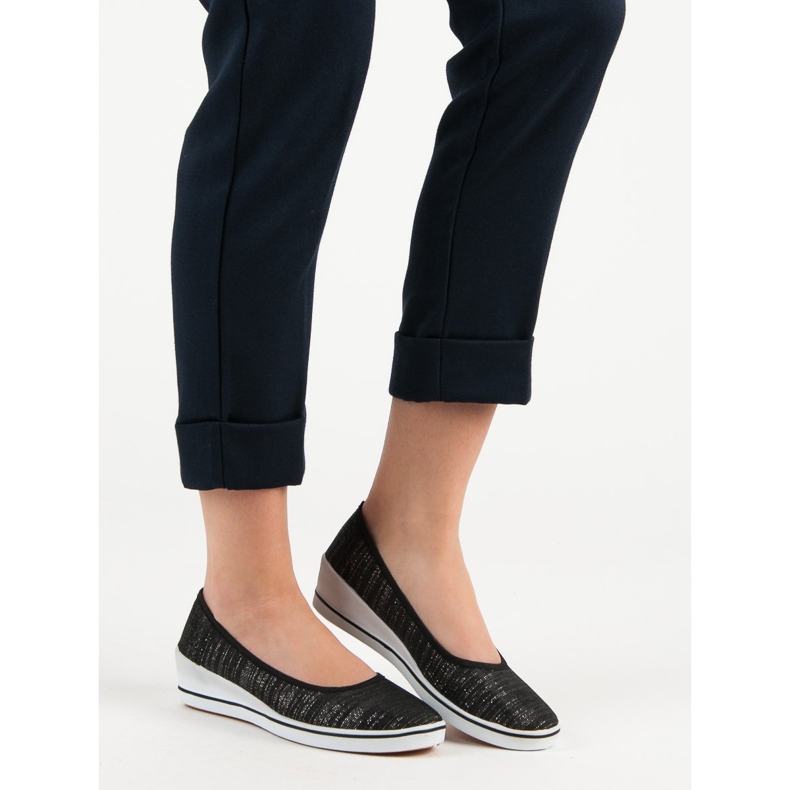 Comer Crna balerina na klinu 1