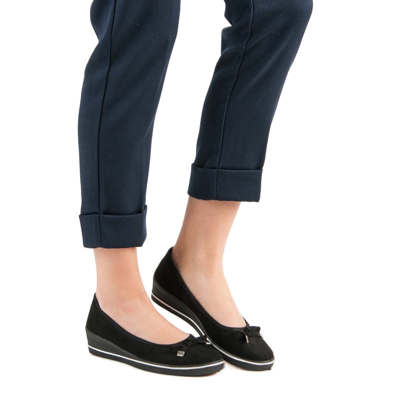 Klinaste pumpe crno 2