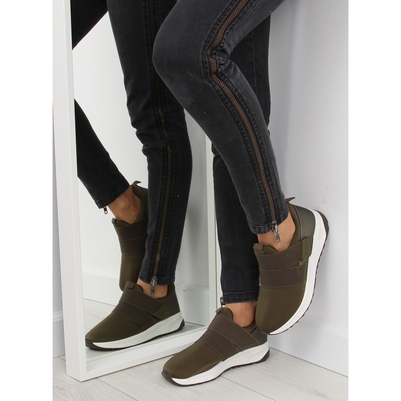 Zelene ženske sportske cipele NB151P Army Green zelena 2