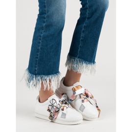 Sportske cipele vezane vrpcom bijela 2