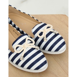 Slip-on u bijelim i tamnoplavim prugama H8-105 DK.PLAVA bijela tamnoplava 1