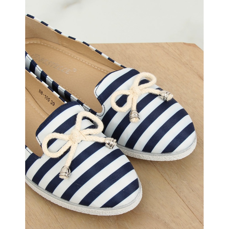 Slip-on u bijelim i tamnoplavim prugama H8-105 DK.PLAVA bijela mornarsko plava 1