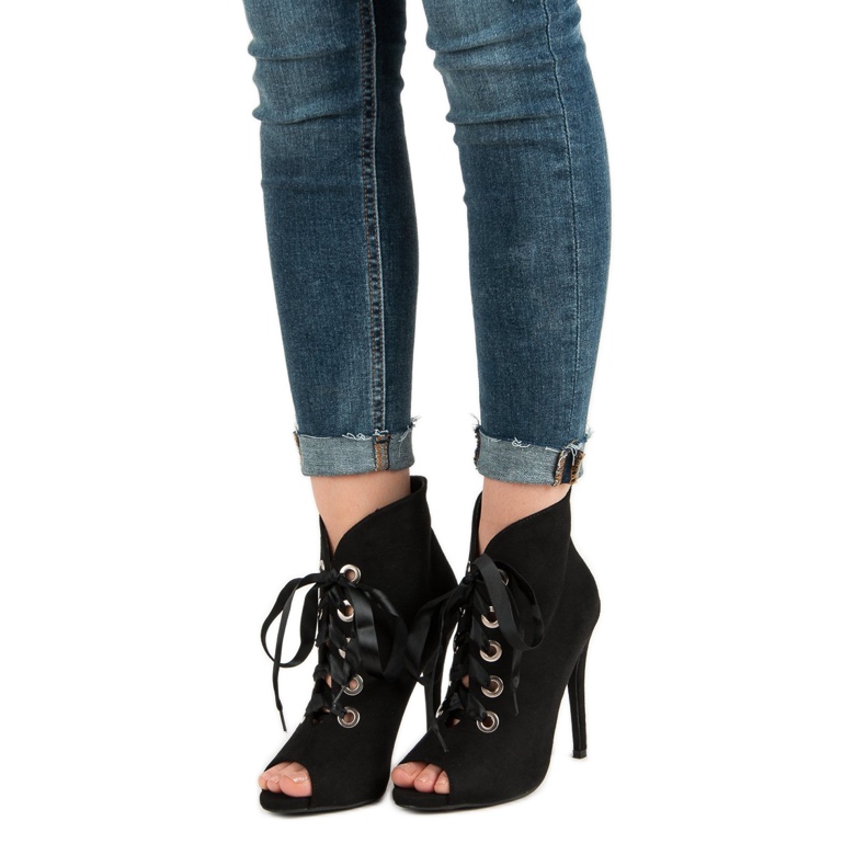 Bestelle Vezane čizme s otvorenim prstima crno 1