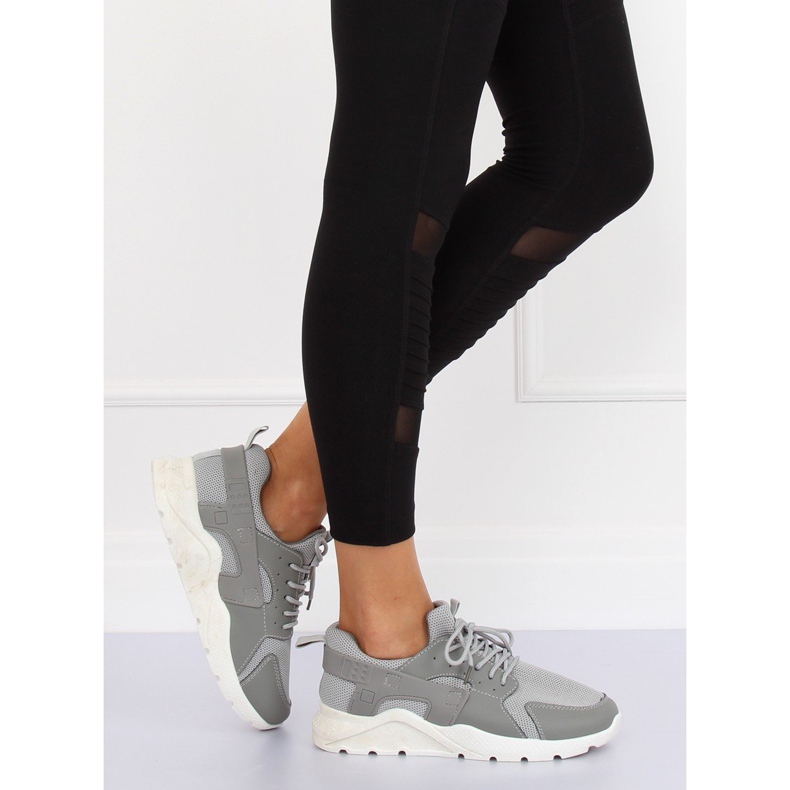 Siva sportska obuća LA18P Siva 1