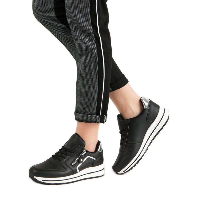 Crne sportske cipele crna 2