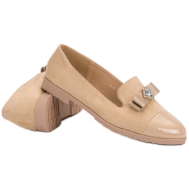 Gospodari s lakiranim nosom smeđa 2