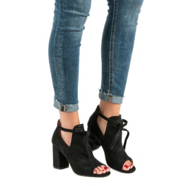 Vinceza Sandale izgrađene na šanku crna 1