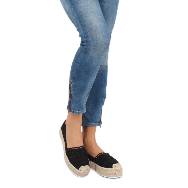 Espadrile od crne čipke A8692 Crna 1