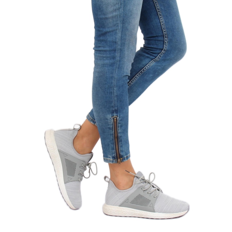 Siva sportska obuća HY2820 L.GREY 1