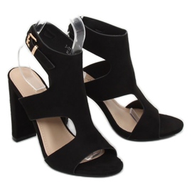 Crne sandale na stupu J-8711 Crne crno 1
