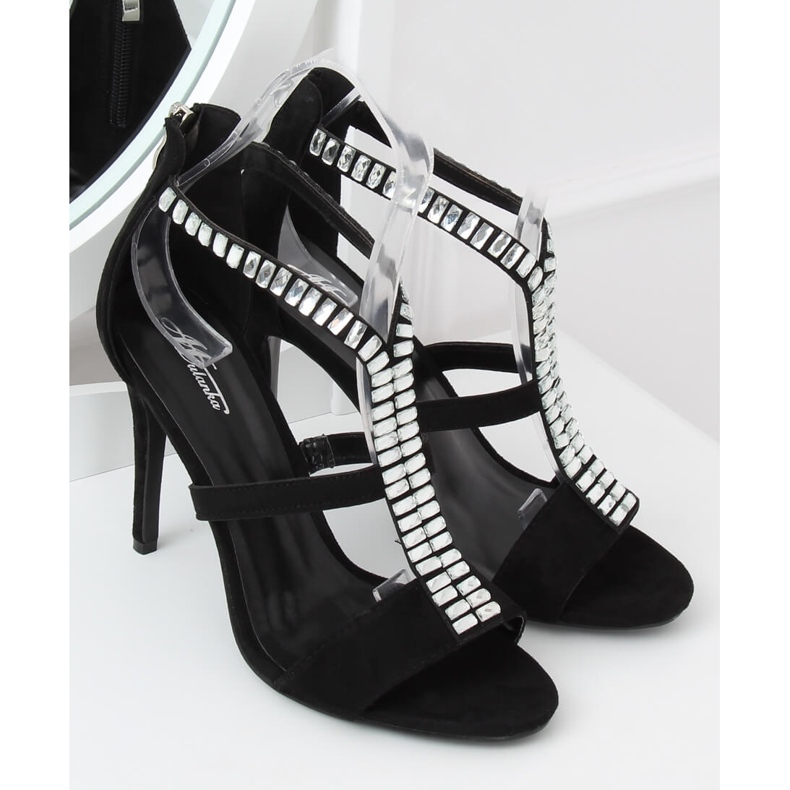 Crne sandale na visoku petu B-60 Black crno 1