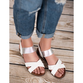 Mannika Bijele sandale s gumicom bijela 1