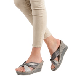 VINCEZA sandale na klin siva 2