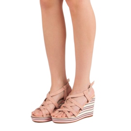 Kerline Modne sandale na klin ružičasta 1