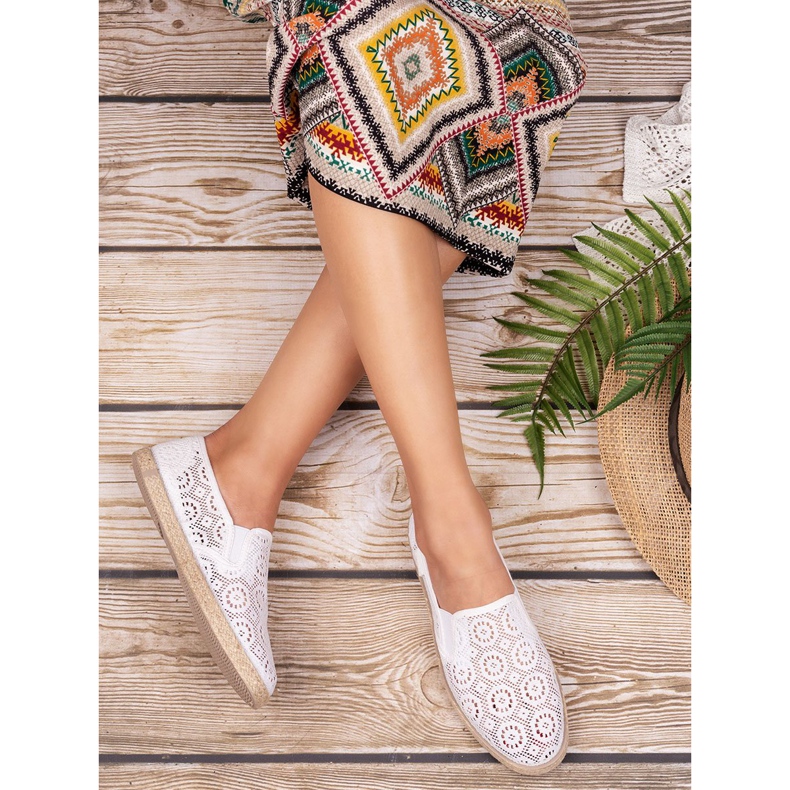 Mckeylor Bijele čizme od čipke bijela 1