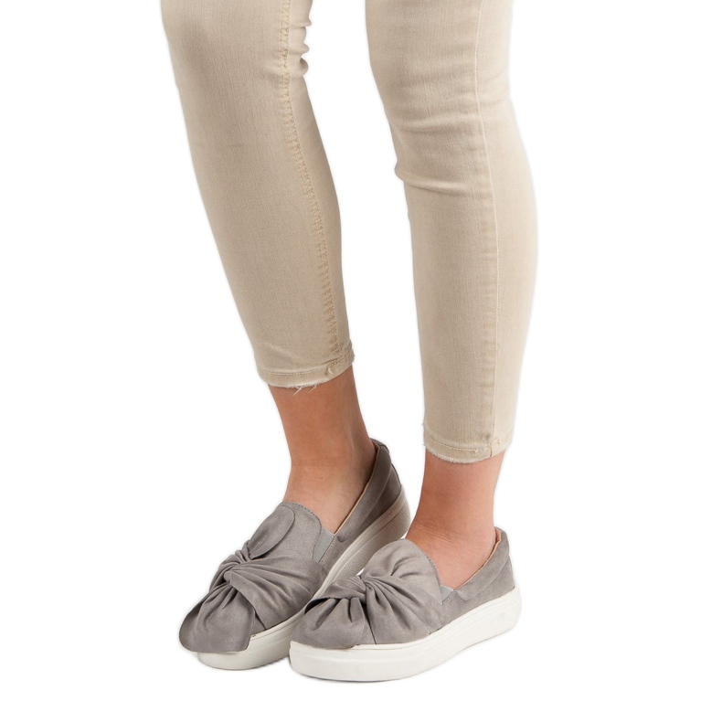 Sliponi od antilopa s mašnom za VICES siva 1