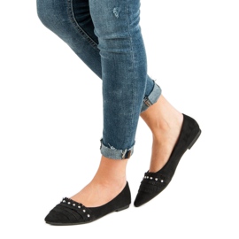 Crna balerina u špicu 2