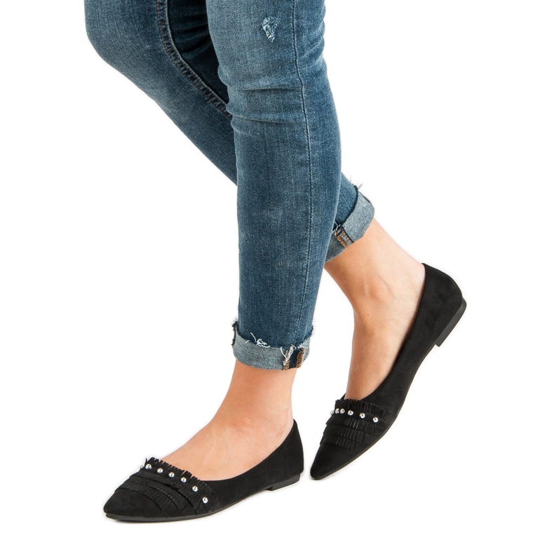 Crna balerina u špicu 2