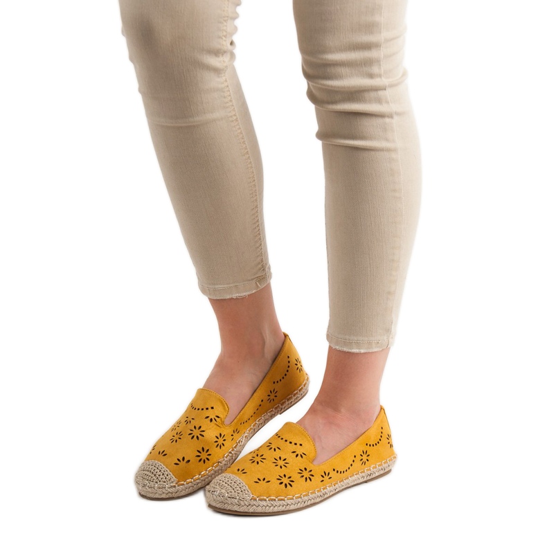 Primavera Ažurni lordovi žuta boja 2