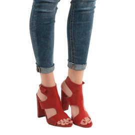 Ideal Shoes Seksi sandale s visokim potpeticama crvena 1