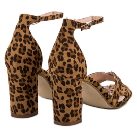 Ideal Shoes Sandale na šanku smeđa 1