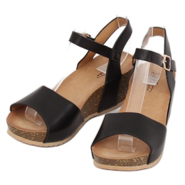 Crne sandale na klin petu 1052 Crna crno 2