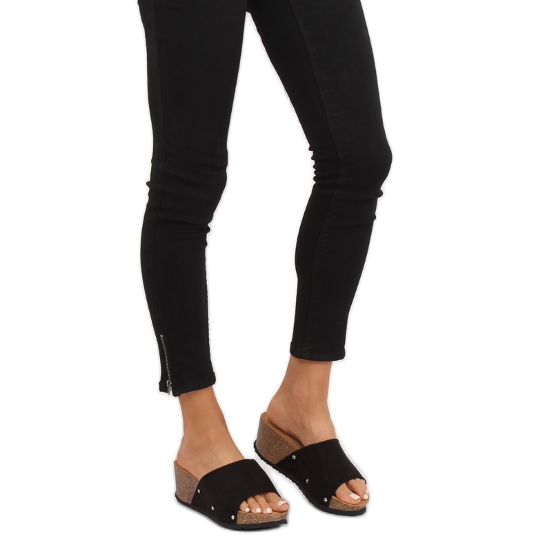 Crne GU56 Crne papuče na klin crna 1