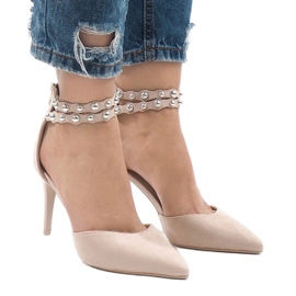 Bež sandale na štiklu B-51 2