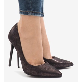 Crne klasične štikle AT-0596-L crno 2