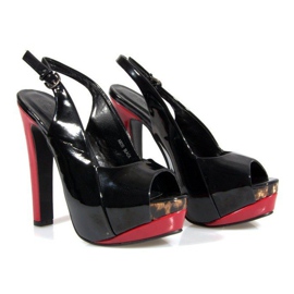 Sandale s crpkama na platformi A8030 Crna crno 2