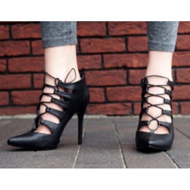 Bogato ukrašene visoke sandale 11033-1 crne crna 2