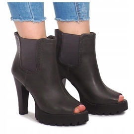 Otvorene čizme na stupu B2901-PB Siva 1