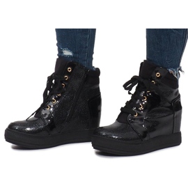 Crne lakirane tenisice na klinu Snake crna 2