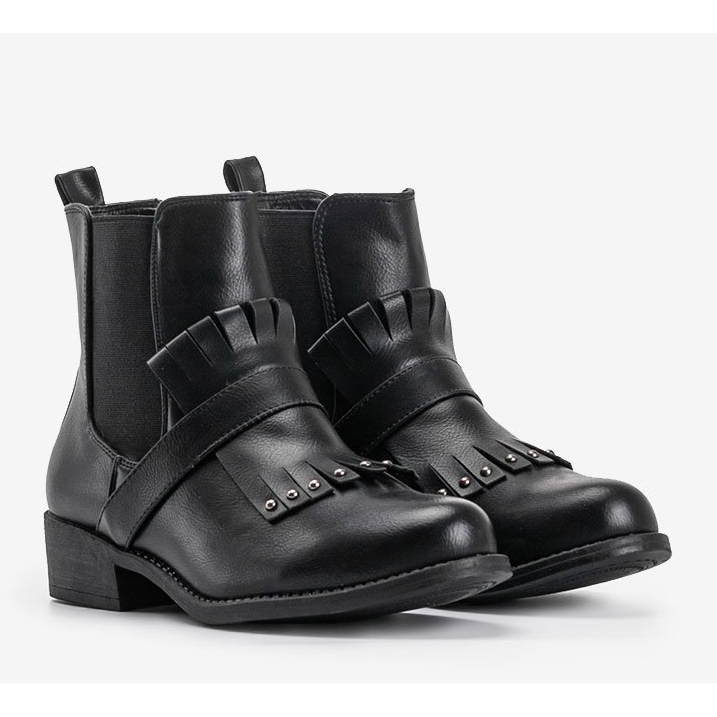 Crne štikle 1812 crna 1