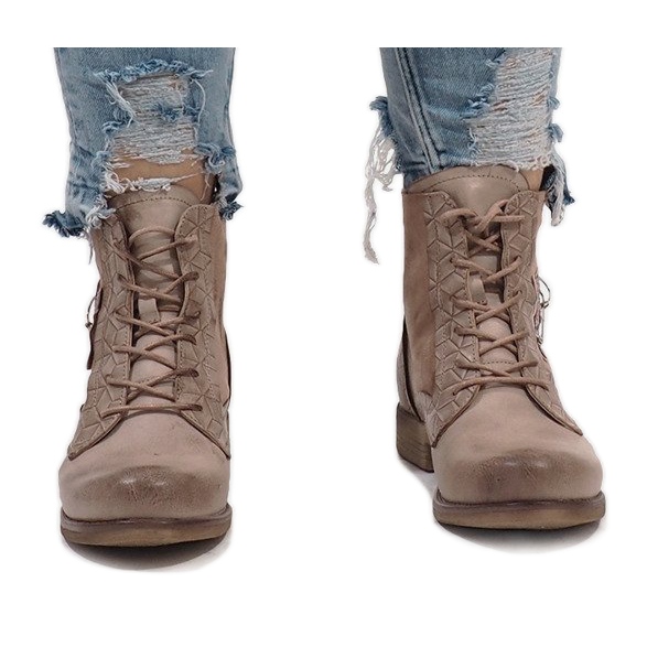 Ružičaste čizme s iglom F2322 raznobojna ružičasta 1