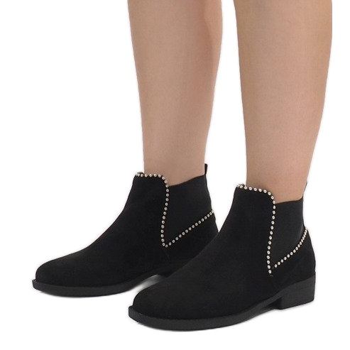 Crne čizme s elastičnim Q-29 crna 1