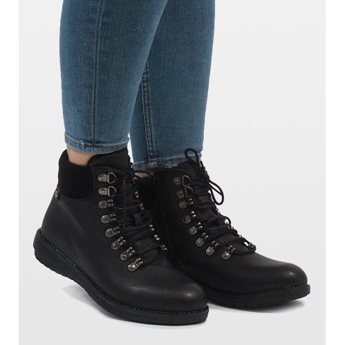 Crne čizme s izolacijom na vezanje 3971 crno 2