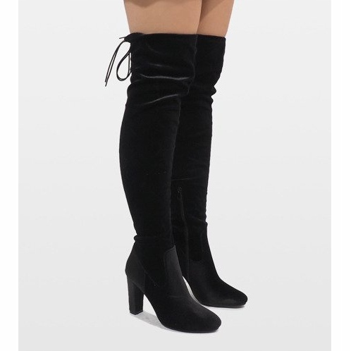 Crne čizme od velura na stupu E-4902 crno 1