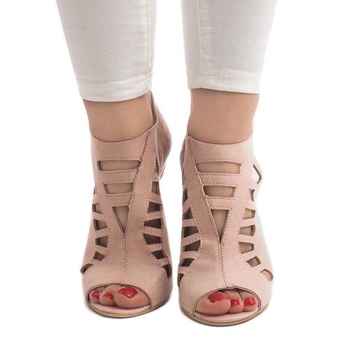 Ružičaste ažurne čizme na visoku petu 238-8 ružičasta 2