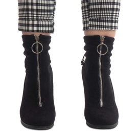 Crne gležnjače od antilopa na stupu C-7179 crna 2