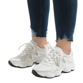 Modne bijele sportske cipele KB-153 bijela 1