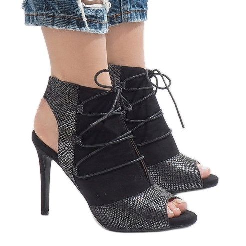 Crne otvorene čizme na peti HF168-3 crno 1