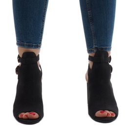 Crne čizme na postu 173-853 crno 2