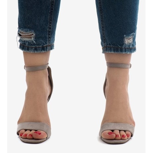 Sive sandale na štikli SY-31P siva 2