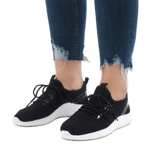 Sportske cipele od crne mreže G8347-1 crno 1