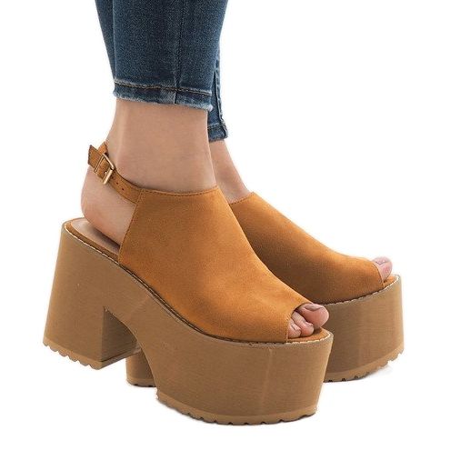 Deve sandale na masivnom bloku B8290 smeđa 2