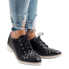 Crne ažurne cipele s G-106-2 vijcima crno 1