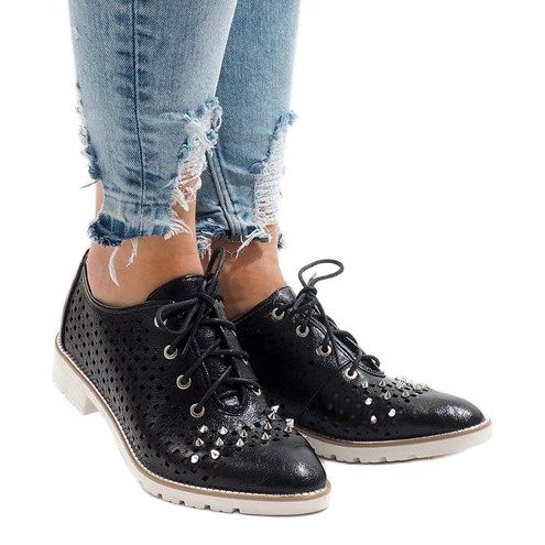 Crne ažurne cipele s G-106-2 vijcima crno 1